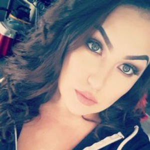 Meet your Posher, Celyna